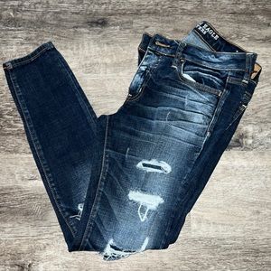 American Eagle 🦅 high waisted distressed Jegging